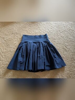 NWOT Glowmode Skirt S Navy Blue pleated Tennis